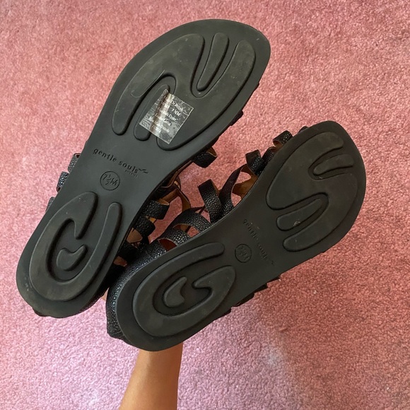 Gentle Souls Black Gladiator Sandals - Size 7.5 - Picture 14 of 14